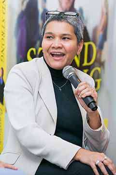 โรสซาลีน่า อเล็กซานเดอร์ แม็คเคย์