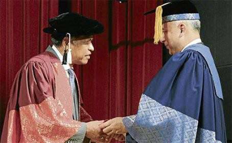 dr.surin pitsuwan-1