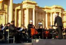 ปูตินส่งวงออร์เคสตราบรรเลงกลางเมืองโบราณ “พัลไมรา” หลังยึดคืนจากไอเอส