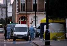 มือมีดไล่แทงคนใจกลางกรุงลอนดอน ผู้หญิงตาย 1 คน บาดเจ็บ 5 ราย