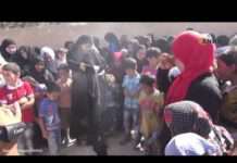 ผู้หญิงซีเรียเผา “บุรก้า” ฉลองหลังถูกปลดปล่อยเป็นอิสระจากไอซิส (คลิปวิดีโอ)