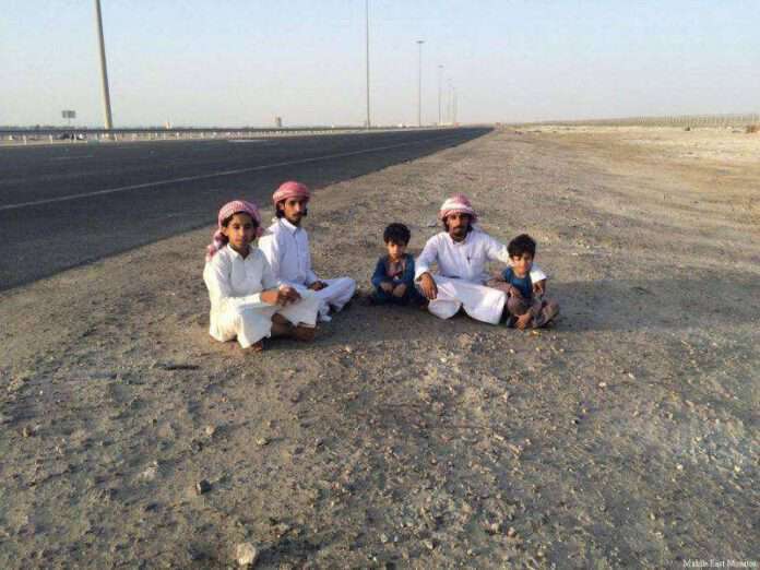 2017_06_14-Qataris-refugees-trapped-between-Qatar-and-SaudiIMG-20170613-WA0040