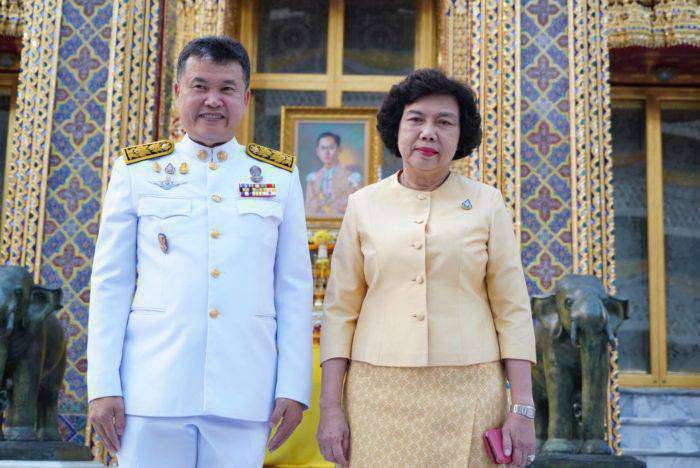 พ-2 - เดอะพับลิกโพสต์