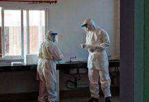 “เราติดเชื้อแล้วยังว่ะ” เสียงสะท้อนจากนักรบชุดขาว รพ.จะนะ ท่ามกลางปัญหาขาดแคลนชุดป้องกัน