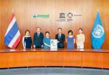 อาคเนย์ ร่วมสืบสานมรดกแห่งแผ่นดิน ส่งมอบชุดหนังสืออัศจรรย์วัดอรุณให้ยูเนสโก