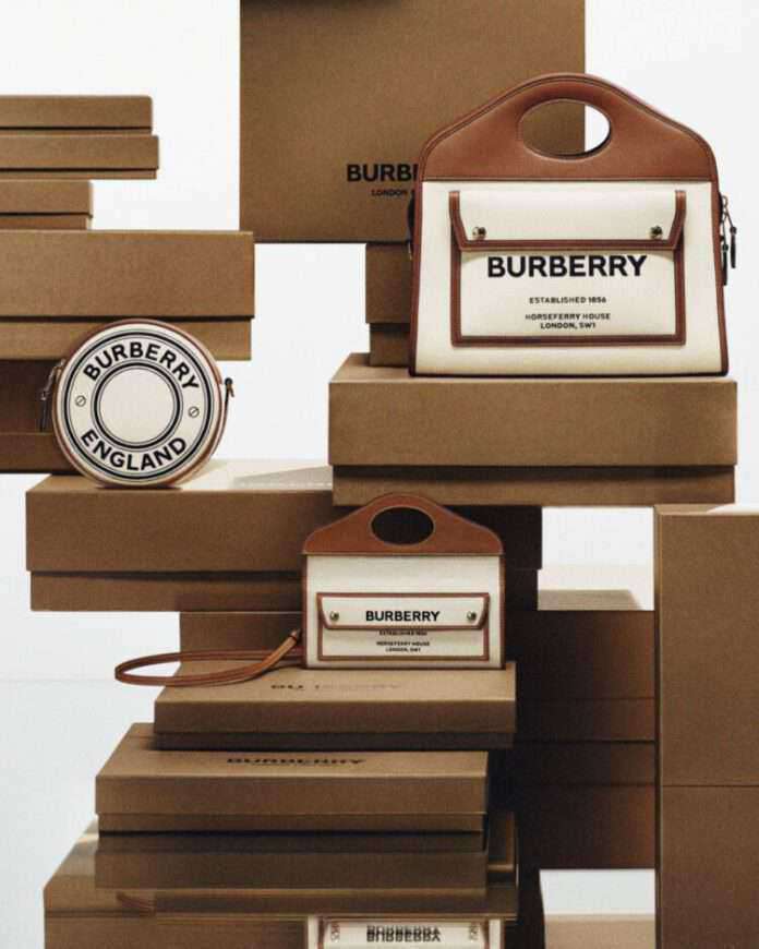 Burberry - Festive Canvas ALL-resize