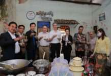 คืนความคึกคัก “ภูเก็ต” กสอ. ปูยุทธศาสตร์อุตสาหกรรมชุมชน ผสานจุดขาย “สินค้า-อาหาร-แหล่งท่องเที่ยว”สร้างความยั่งยืนเศรษฐกิจท้องถิ่น