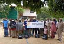 ส่งต่อน้ำใจ ทีมข่าวช่อง 8 ลงพื้นที่เสียง นำเงินบริจาคและสิ่งของจำเป็น ไปช่วยเหลือผู้ประสบภัยน้ำท่วม จ.นราธิวาส