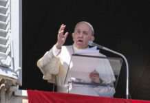 โป๊ปฟรานซิสวอนยุติ “การรุกรานด้วยอาวุธ” ขณะผู้ลี้ภัยชาวยูเครนเพิ่มเป็น 2.5 ล้าน