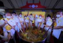 พิธีเปิดสุดยิ่งใหญ่! ประเพณีงานเจ เยาวราช 2565 “เถลิงถวัลย์ 70 พรรษา มหามงคล”