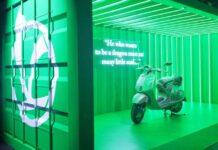 เฉลิมฉลองศักราชแห่งมังกรกับ Vespa 946 Dragon ที่ฮ่องกง