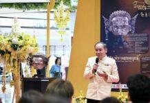 พลาดไม่ได้กับงานศิลป์ไทยหัวโขนโลหะเงินสุดล้ำค่าในนิทรรศการ ผสานศิลป์ไทย เทิดไท้กษัตรา 72 พรรษามหามงคล ที่เซ็นทรัลปิ่นเกล้า