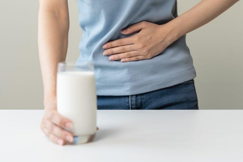 นมเป็นหนึ่งในเครื่องดื่มที่ทำให้ท้องอืดและจุกเสียดท้อง