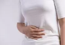 อาการกรดไหลย้อน ท้องอืด แสบร้อนกลางอก เรอเปรี้ยวมีวิธีแก้ยังไง? อาการกรดไหลย้อน ท้องอืด