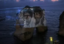 ครบรอบลอบสังหาร ฮิซบุลเลาะห์ฉายภาพนัศรุลเลาะห์บนโขดหินราอูเช ท้าทายคำสั่งรัฐบาลเลบานอน