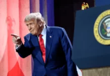 ทรัมป์อ้าง ผู้ประท้วงกว่าล้าน “ยึดมัชฮัด” เมืองใหญ่อันดับสองของอิหร่าน